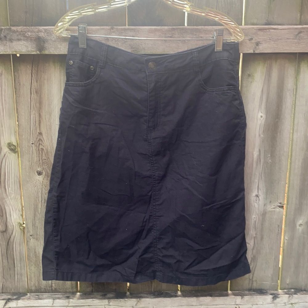 Basic Editions skirt sz. M